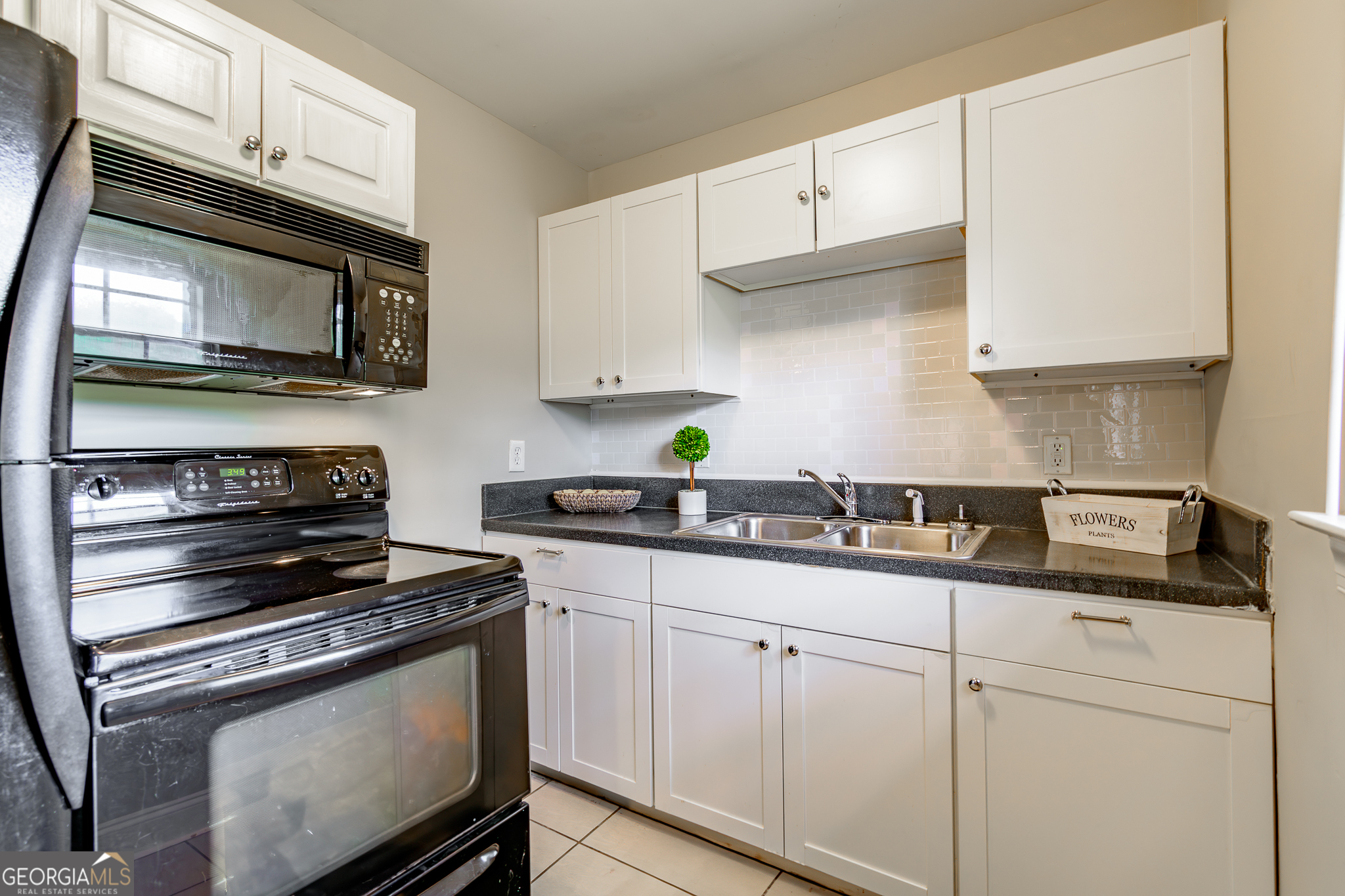 1322 Euclid AVE NE 205