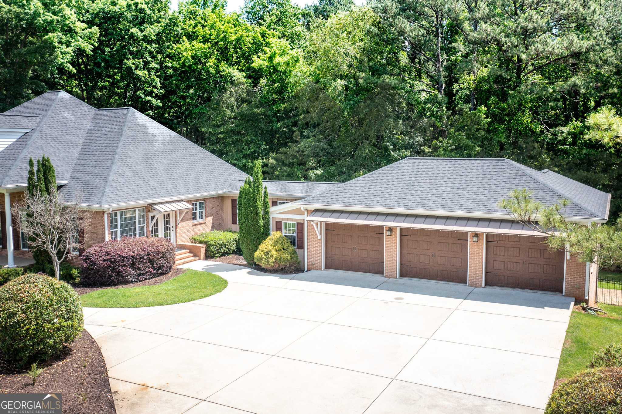 Peachtree City, Georgia 30269, United States, 4 Bedrooms Bedrooms, ,3 BathroomsBathrooms,Residential,Active,3957