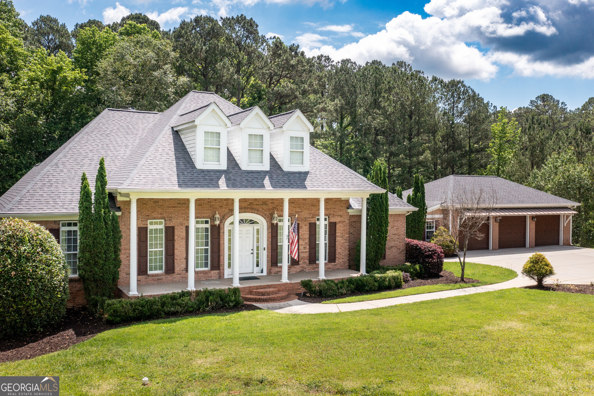 401 Robinson RD