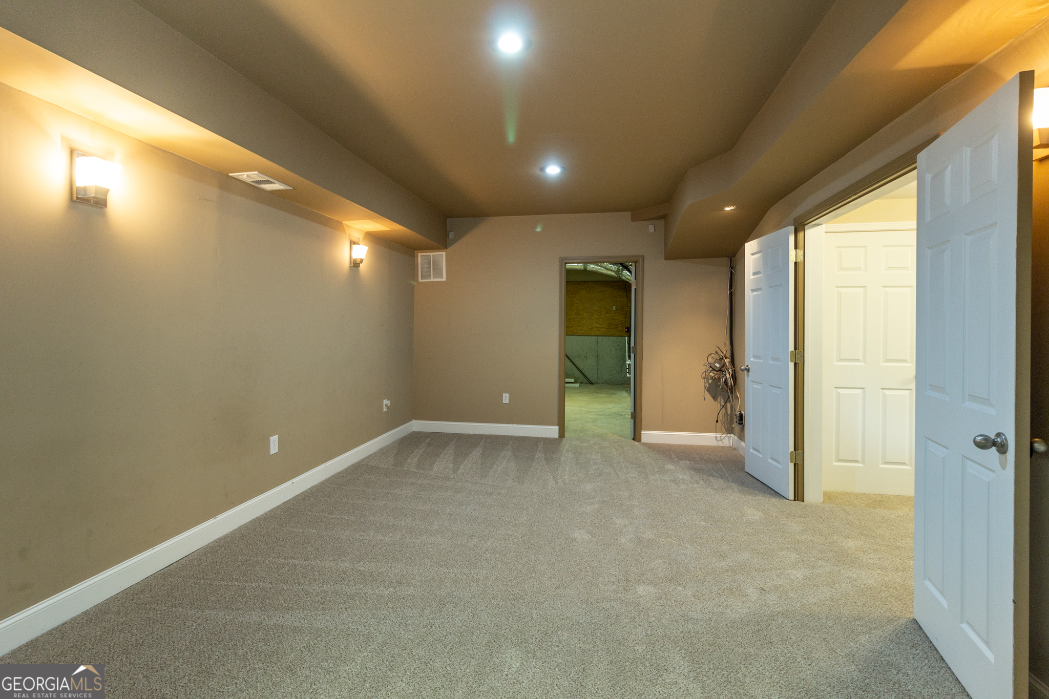 Peachtree City, Georgia 30269, United States, 4 Bedrooms Bedrooms, ,3 BathroomsBathrooms,Residential,Active,3957