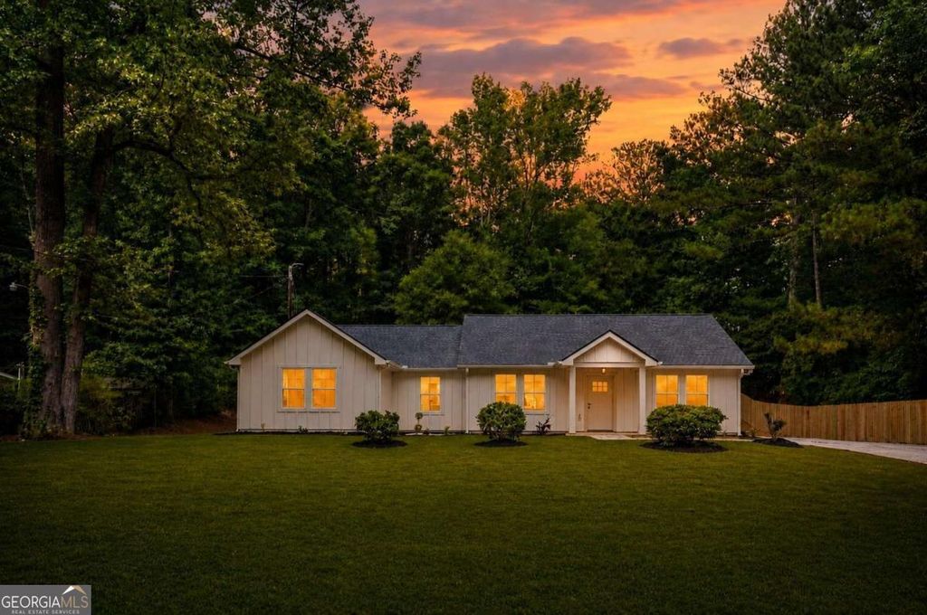 Photo of 1231 Bunny Court, Loganville, GA 30052 (MLS # 10813836)