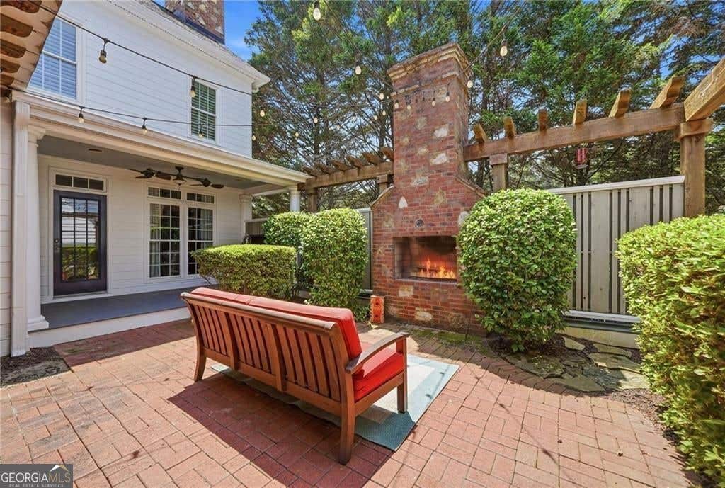 Photo of 3901 Hazelhurst Drive, Marietta, GA 30066 (MLS # 10831942)