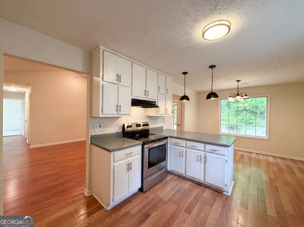 Photo of 430 Cornwallis Way, Fayetteville, GA 30214 (MLS # 10759991)