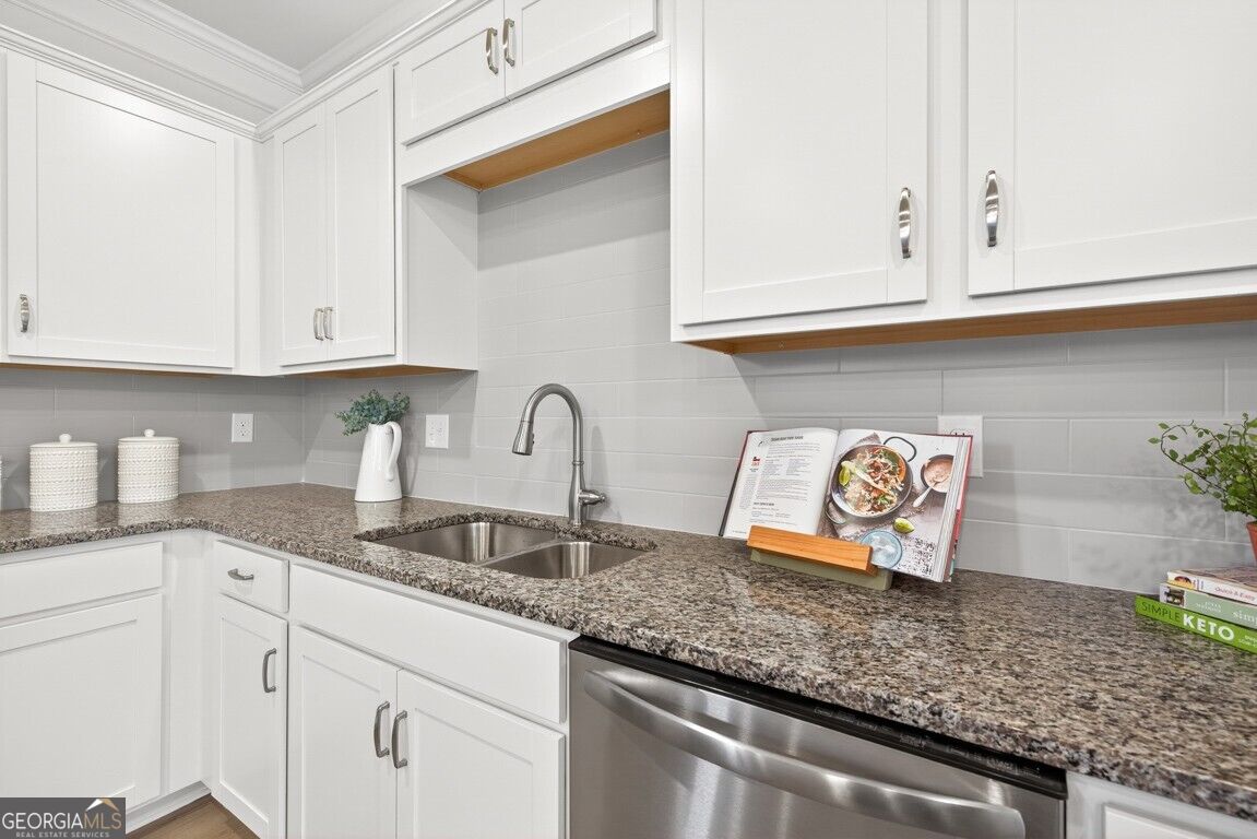 506 Brixton DR 88