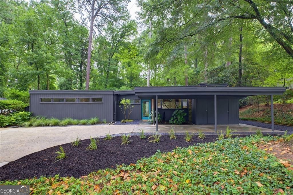 751 Briar Park CT NE