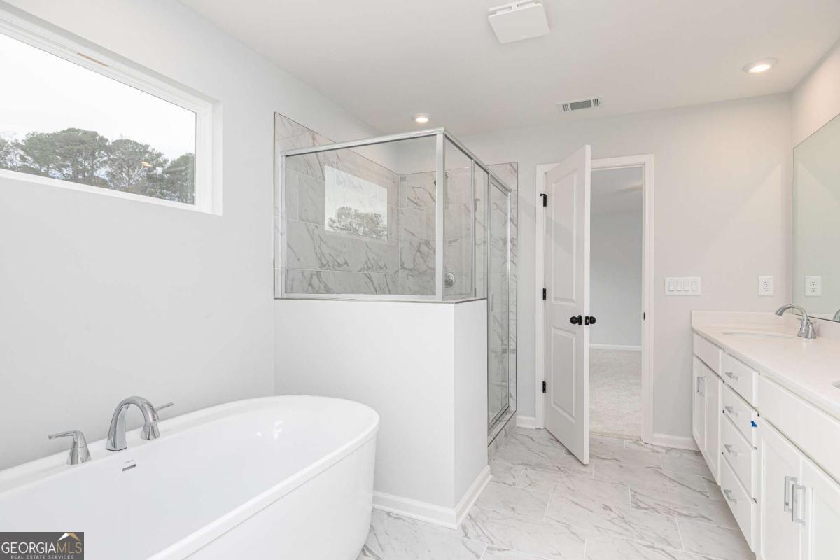 136 Chattahoochee CIR