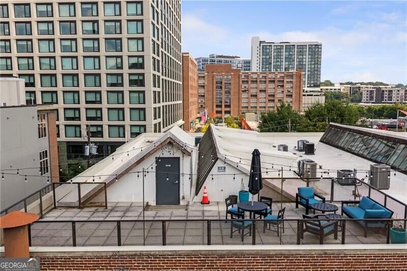 Photo of 650 Glen Iris Drive NE #31, Atlanta, GA 30308 (MLS # 10850458)
