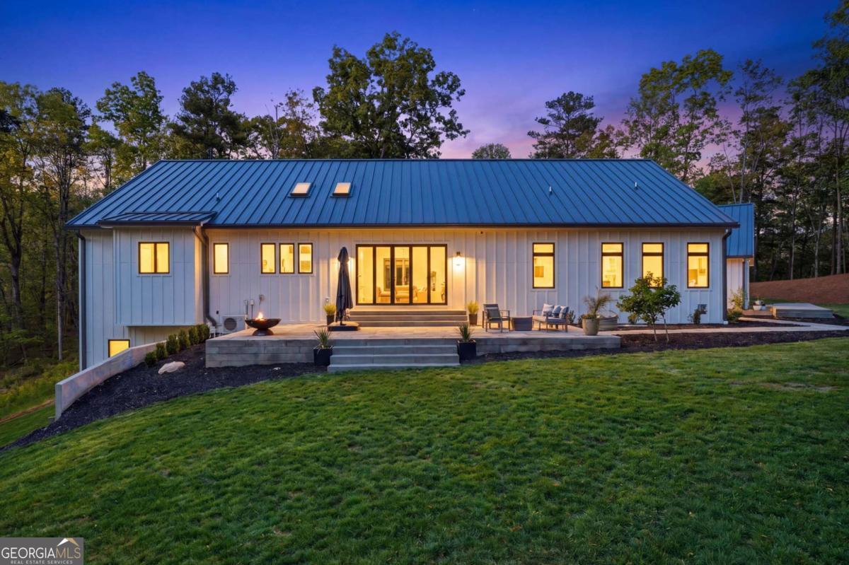 498 Old Mount Carmel RD