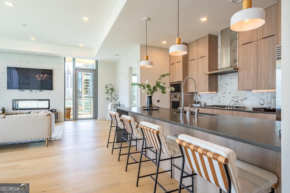 40 12th ST NE 1505