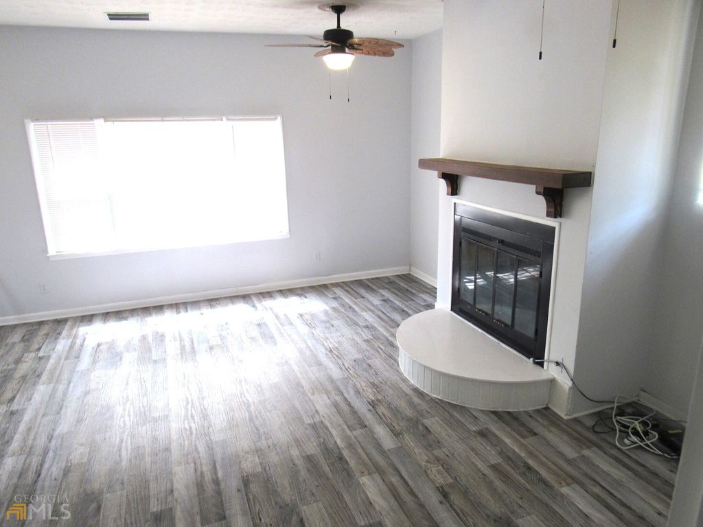 Photo of 8337 Holly Drive, Jonesboro, GA 30238 (MLS # 10726352)