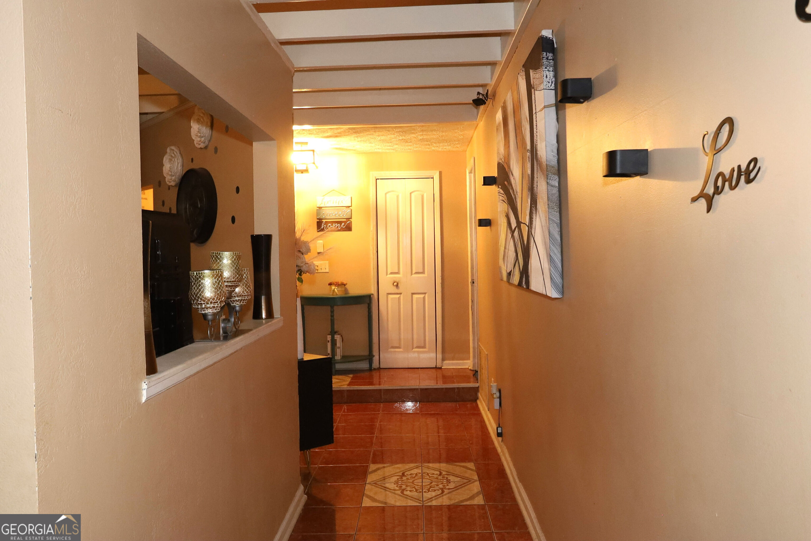 9396 Forest Knoll DR