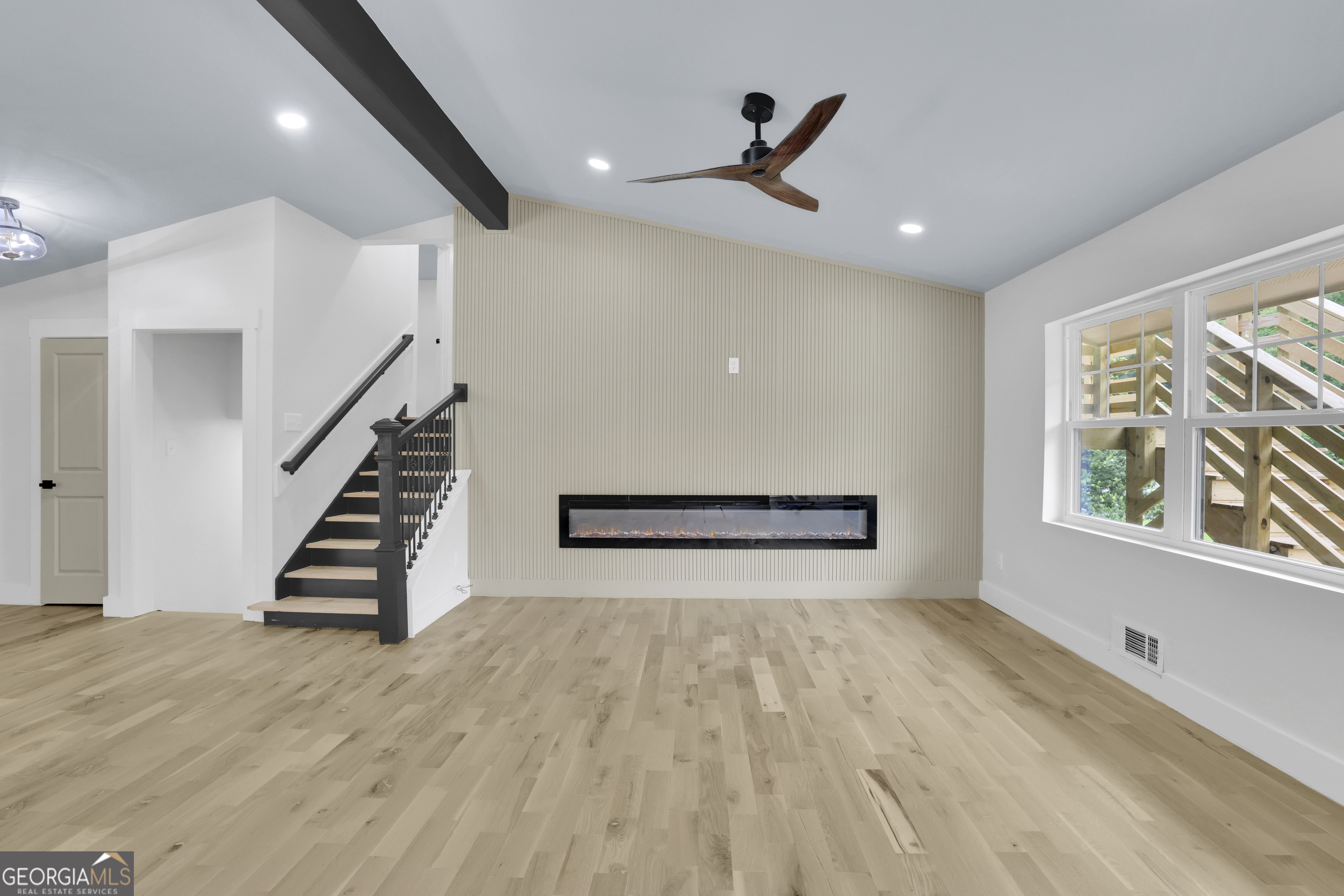 4255 Glenda DR