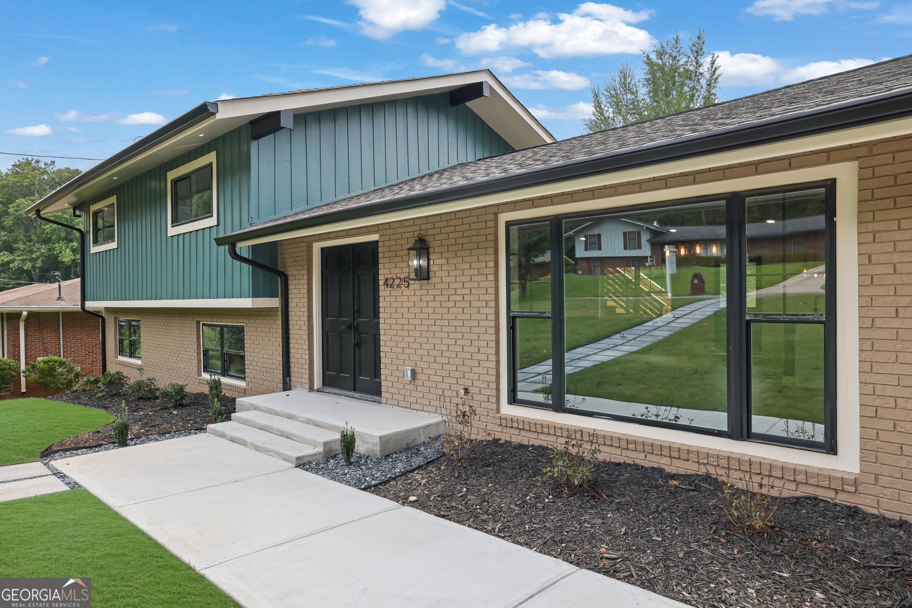 4255 Glenda DR