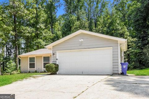 Photo of 5377 Martins Crossing Road, Stone Mountain, GA 30088 (MLS # 10562142)