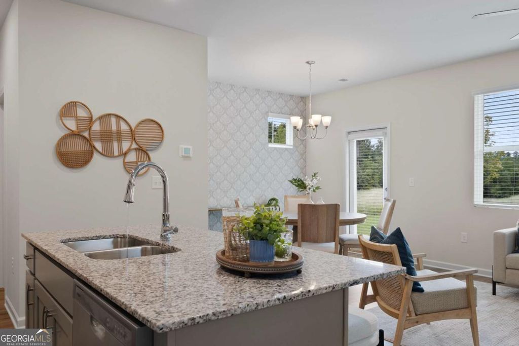 Photo of 1264 Meadowbrook Drive, Jonesboro, GA 30238 (MLS # 10661927)