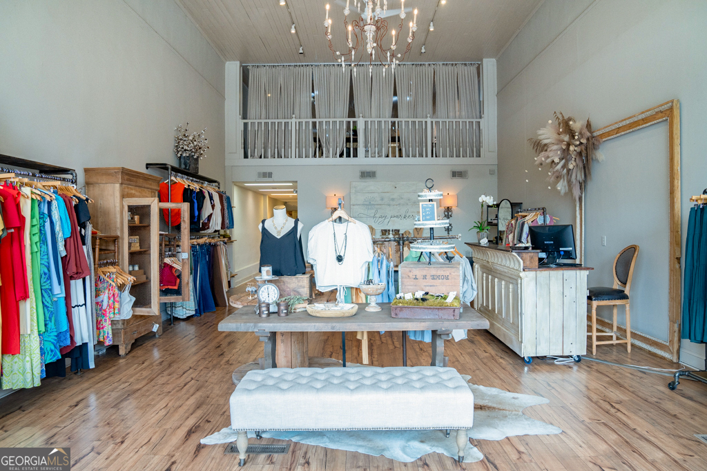 103 W Main ST