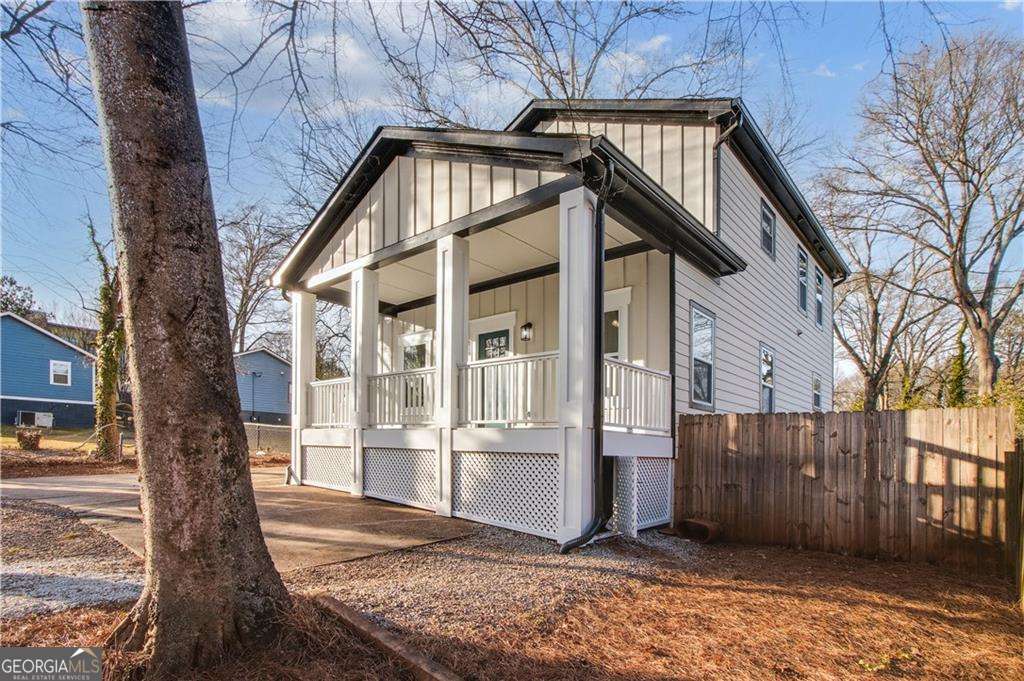 1986 Memorial DR SE