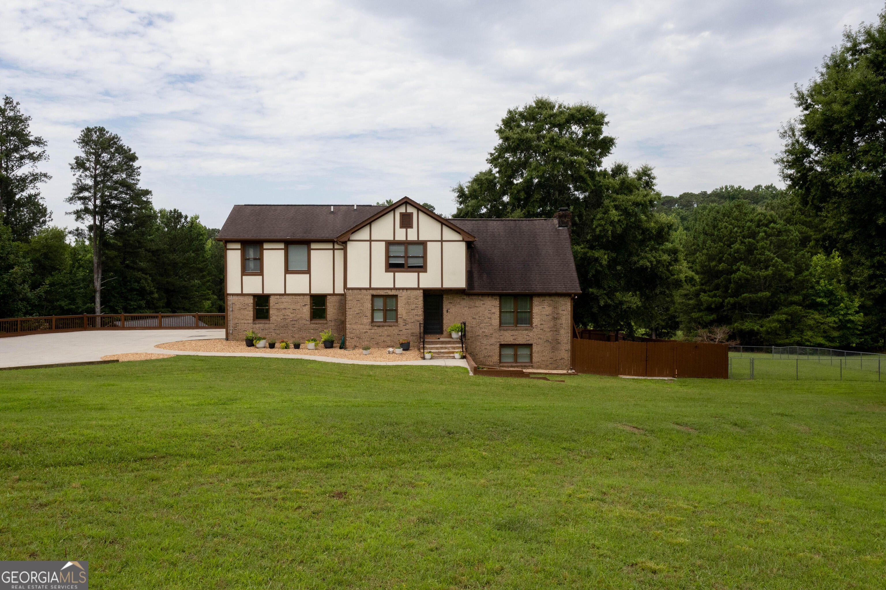 744 Alcovy WAY