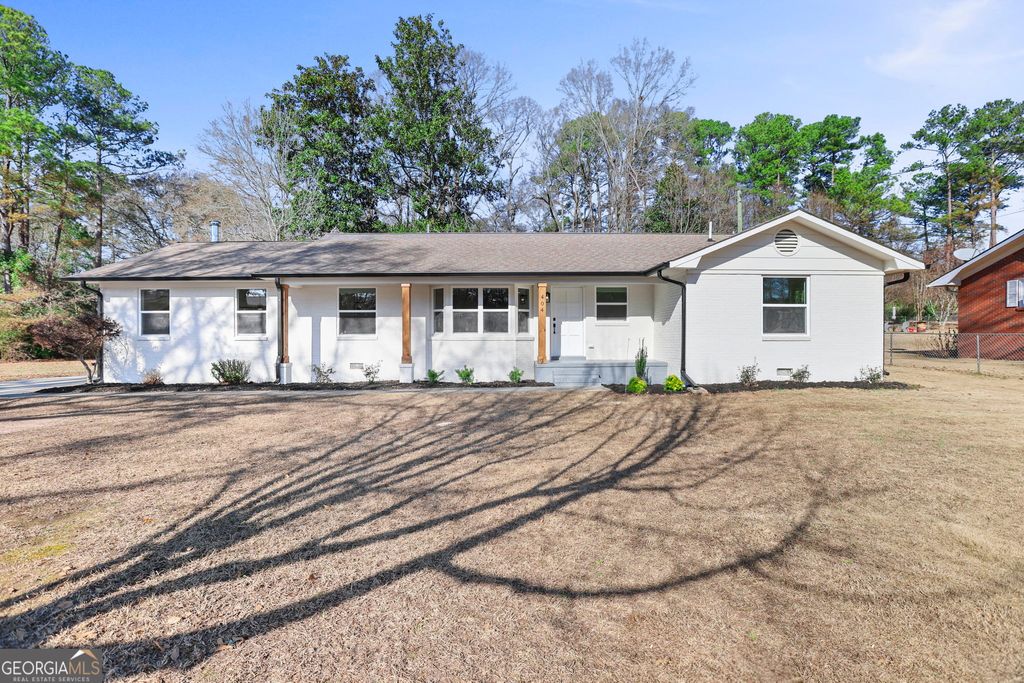 Photo of 404 Taliaferro Drive, Hogansville, GA 30230 (MLS # 10666834)