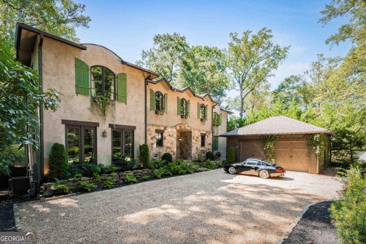 3118 W Roxboro RD NE