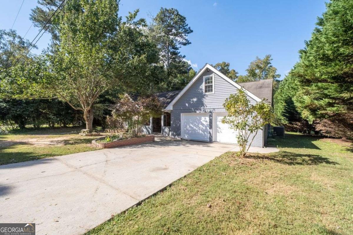 672 MEADOWBROOK DR