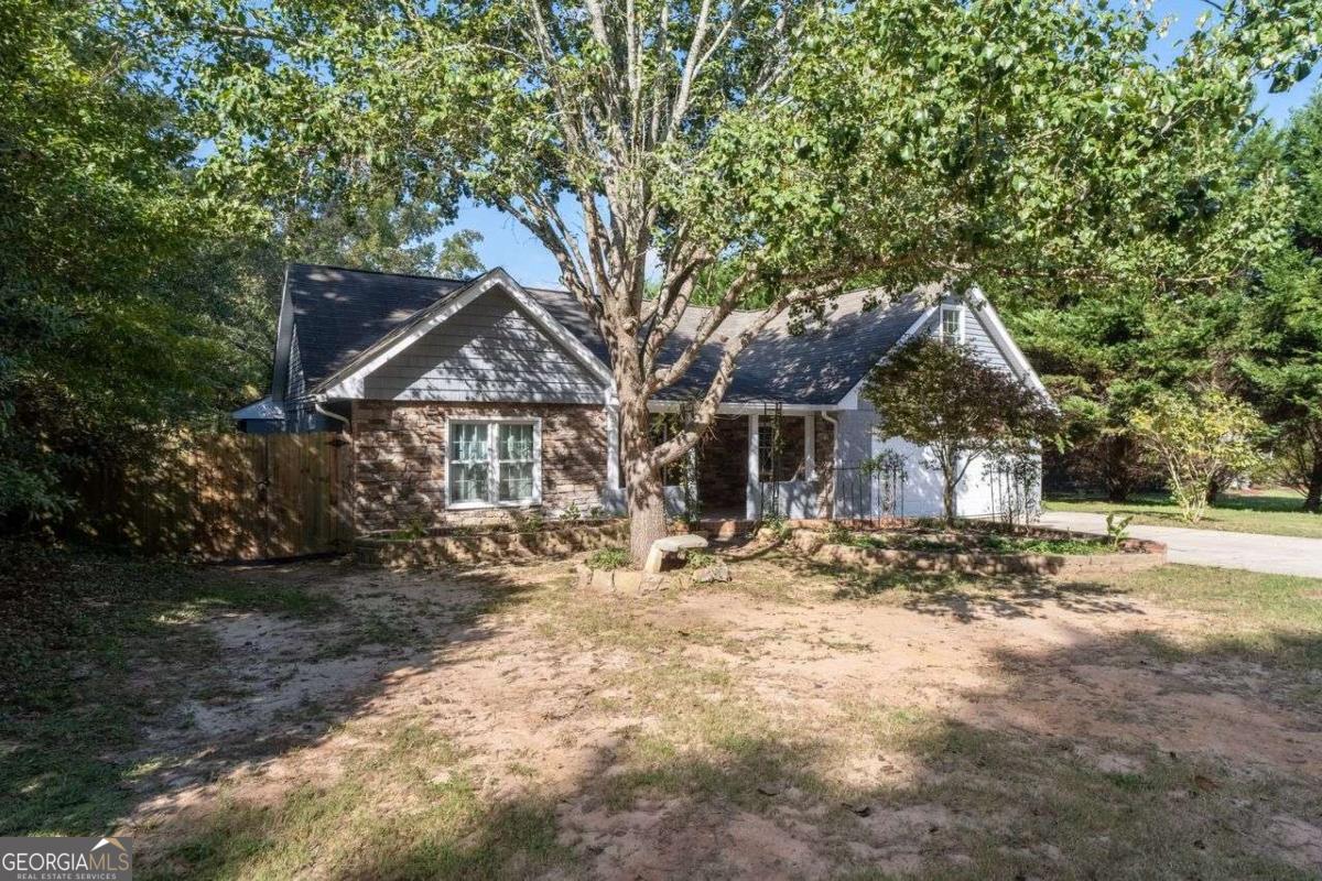 672 MEADOWBROOK DR