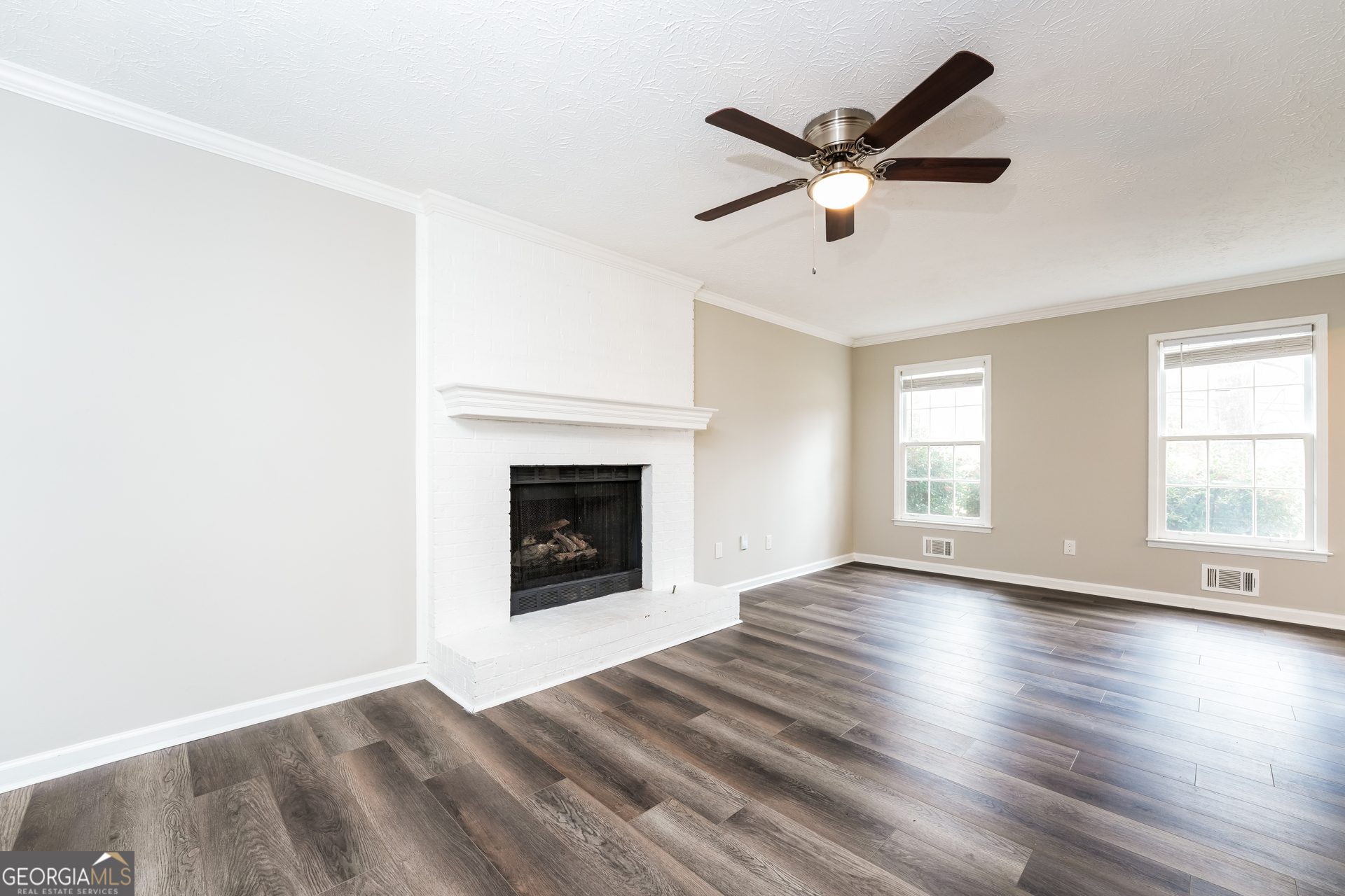 2820 Spring Ridge CIR