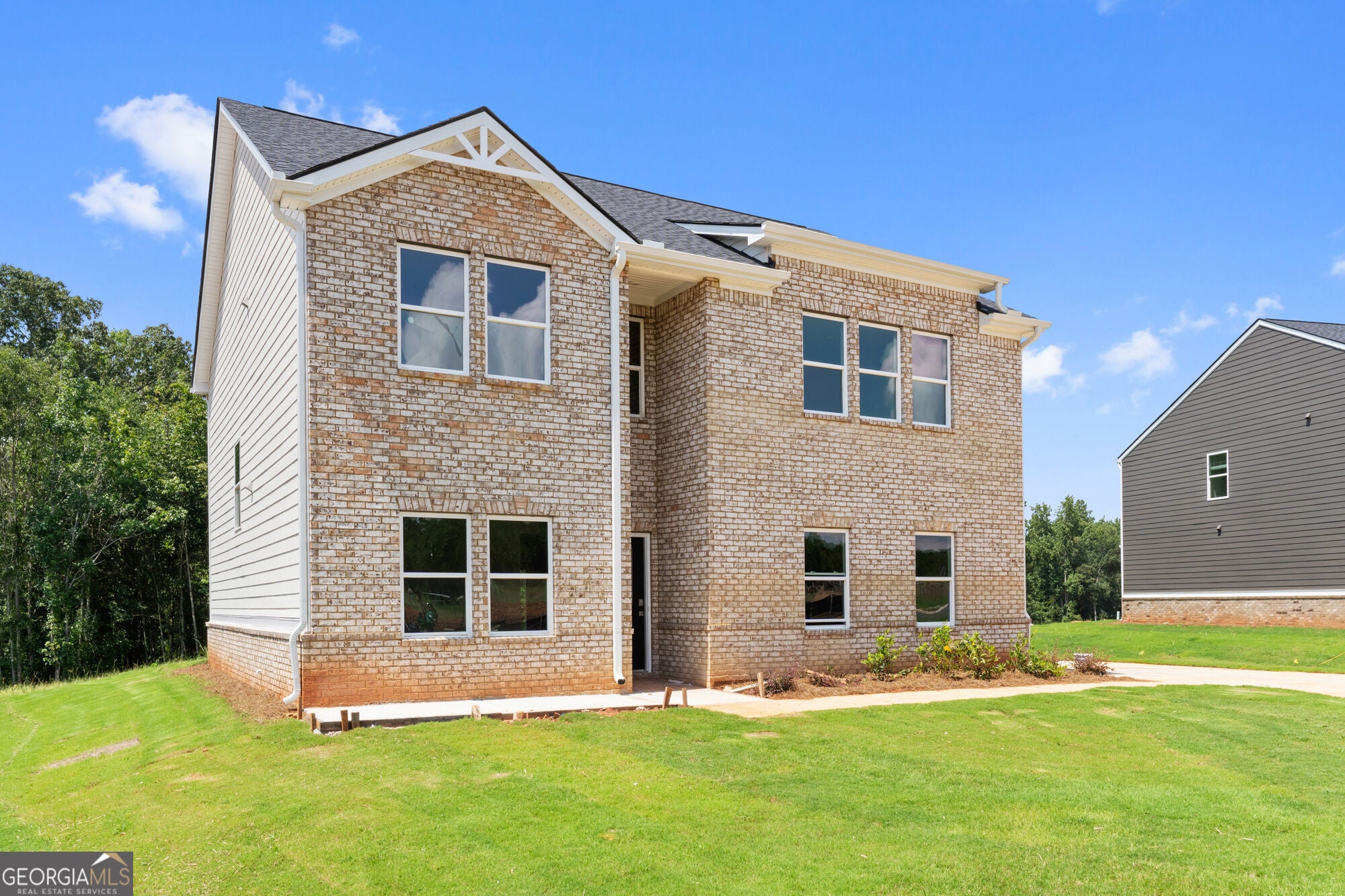 8196 Riverchase DR