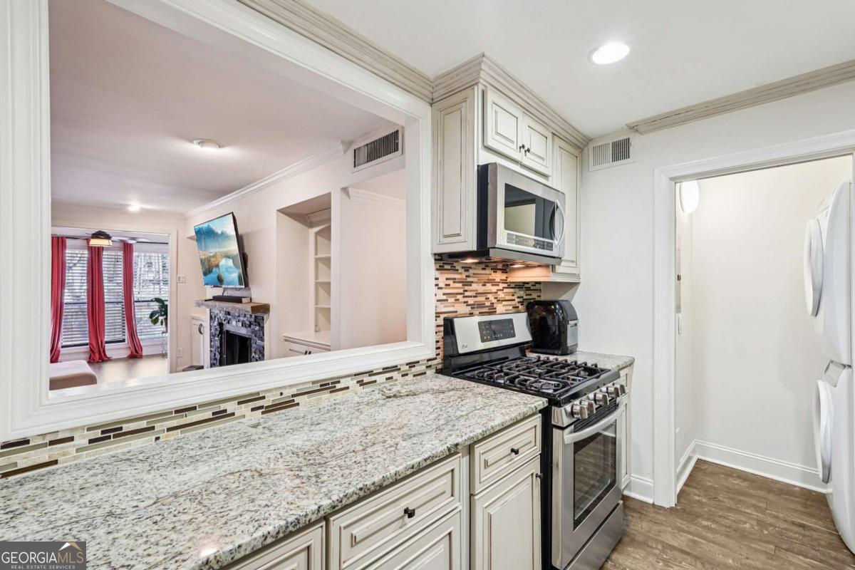 1419 Summit North DR NE