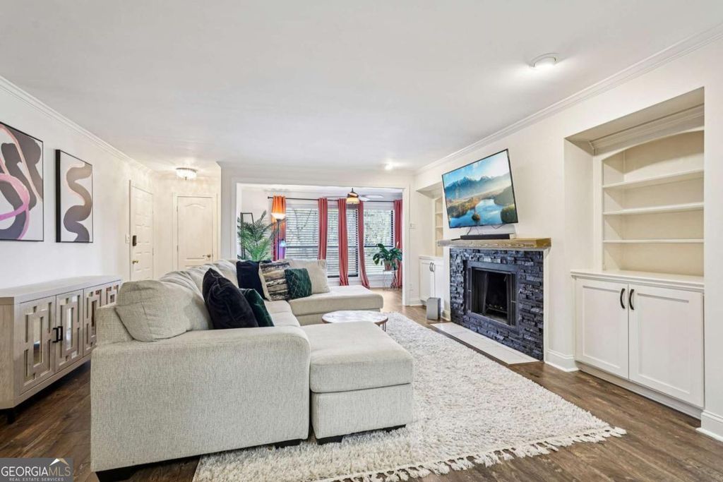 Photo of 1419 Summit North Drive NE, Atlanta, GA 30324 (MLS # 10689790)