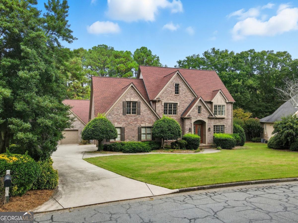 10 Buckingham CT