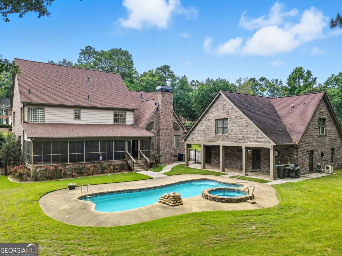 10 Buckingham CT