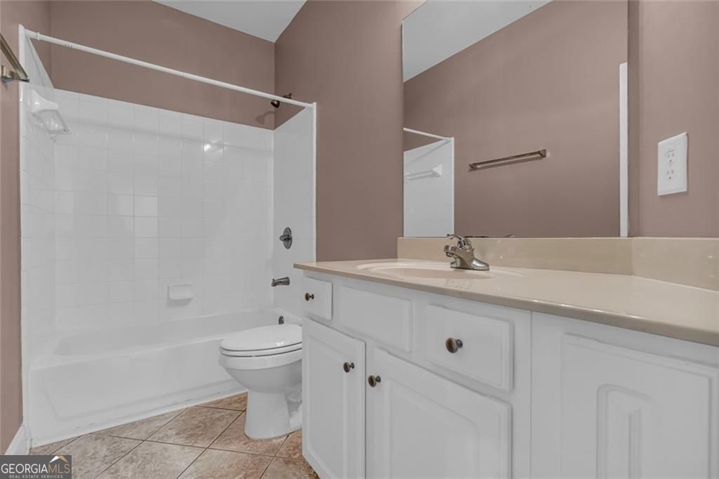 Cumming, Georgia 30041, United States, 3 Bedrooms Bedrooms, ,2 BathroomsBathrooms,Residential,Active,215638