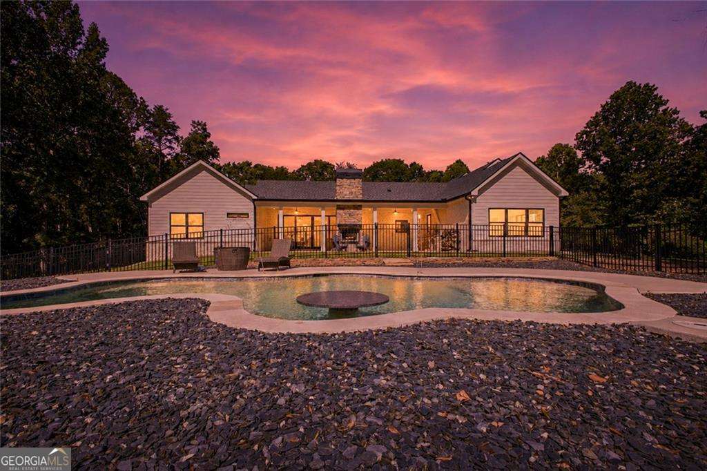 16 Mountain Creek TRL NE