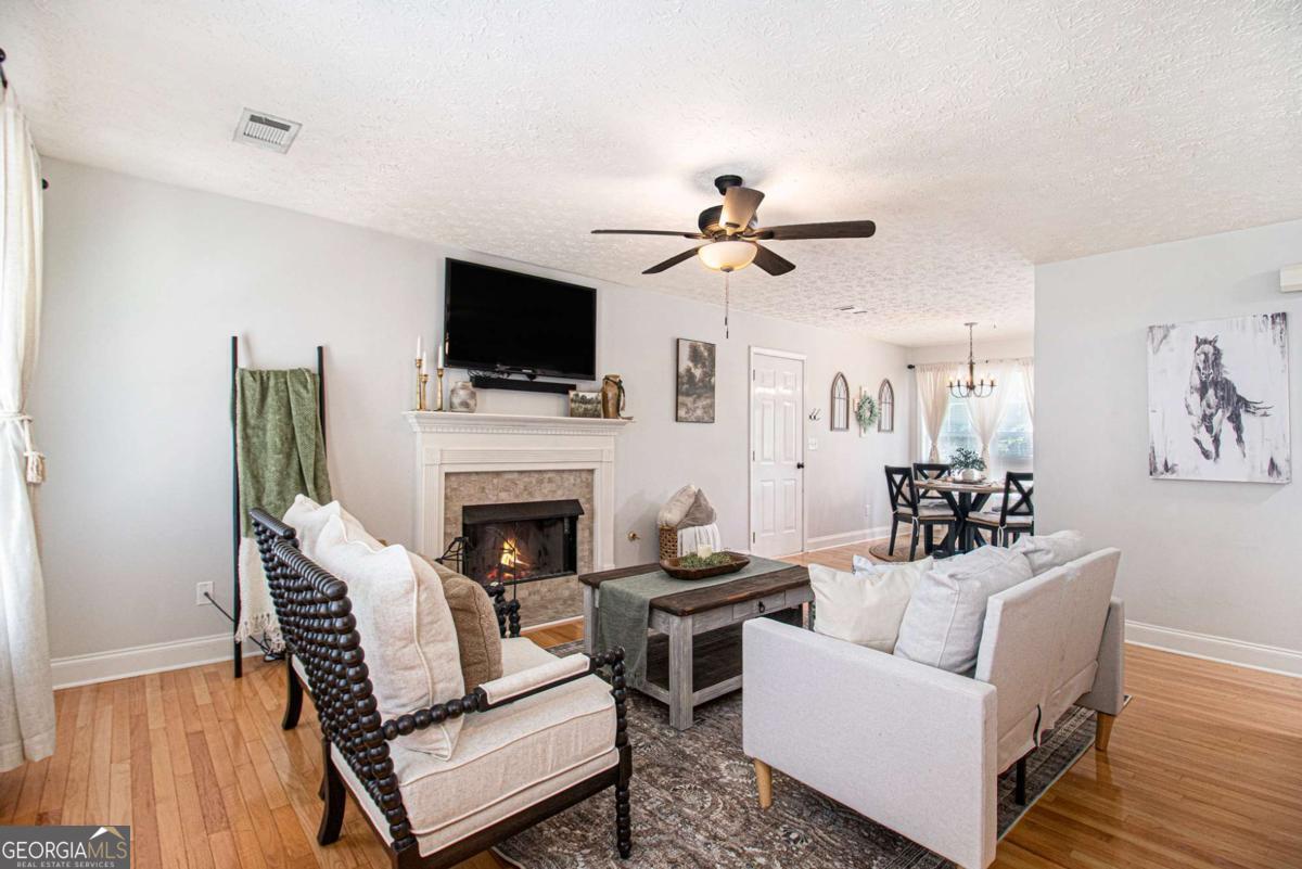 106 Calico LOOP
