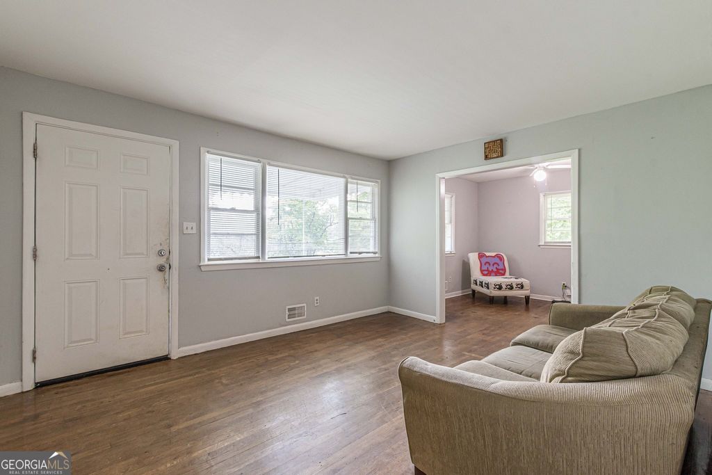 Photo of 350 Brooks Avenue SW, Atlanta, GA 30310 (MLS # 10664604)