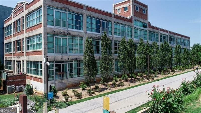 Photo of 890 Memorial Drive SE #204, Atlanta, GA 30316 (MLS # 10842688)