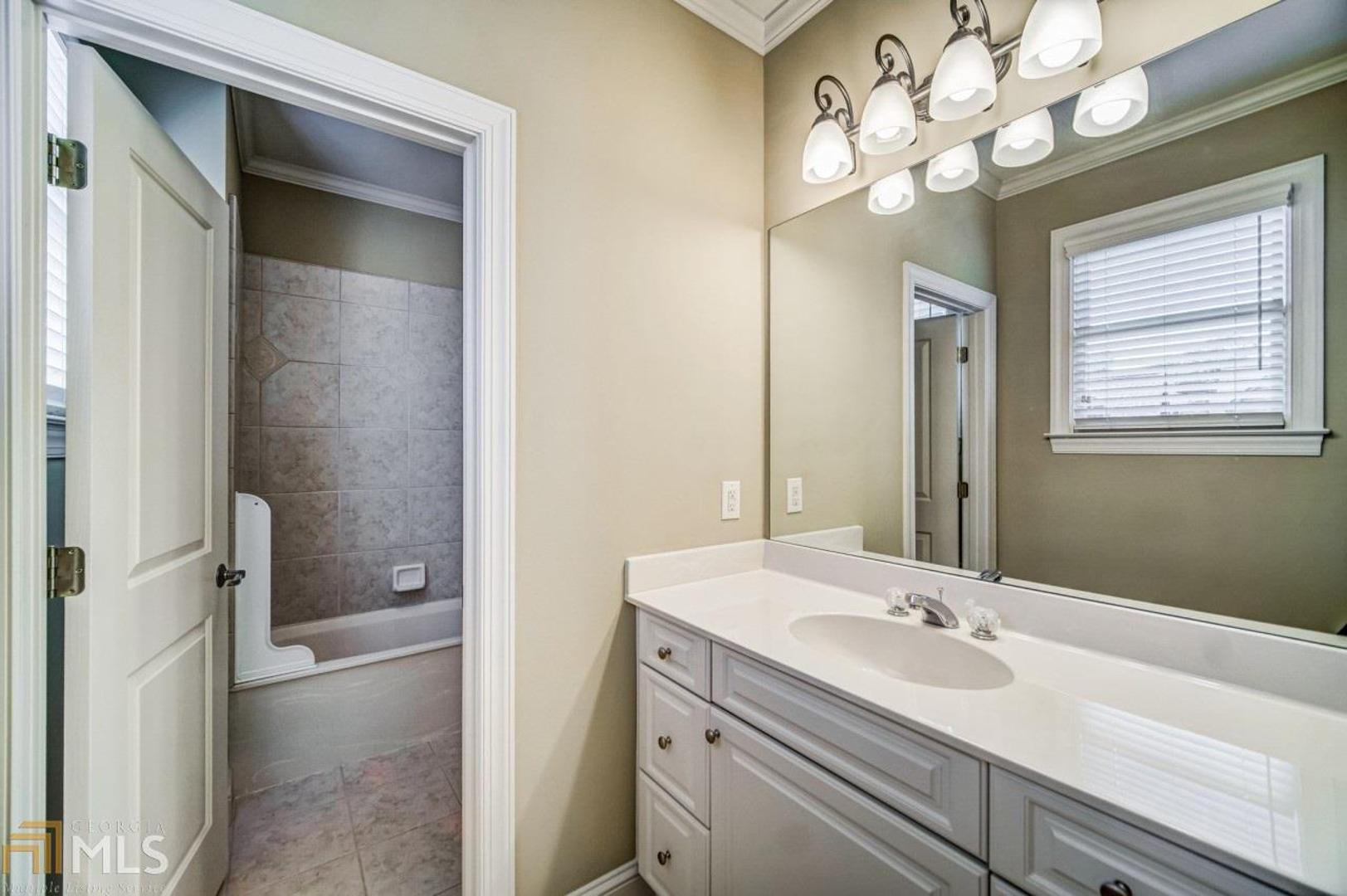 Enclave At Sope Creek - Residential