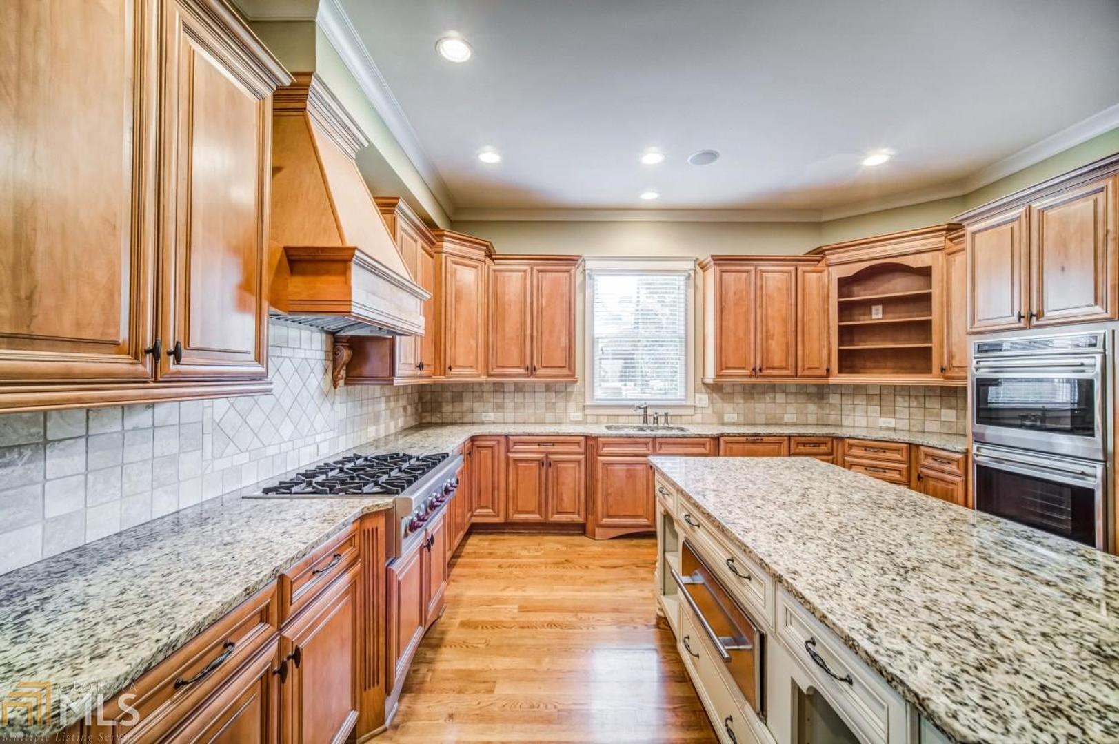 Enclave At Sope Creek - Residential