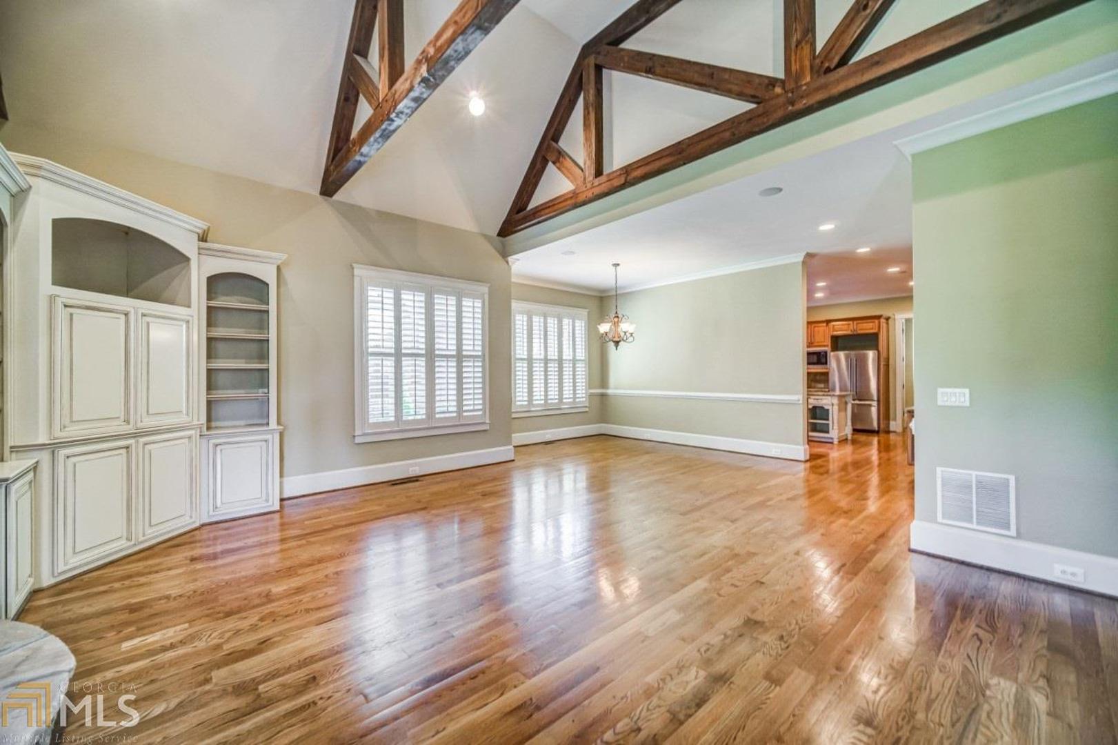 Enclave At Sope Creek - Residential