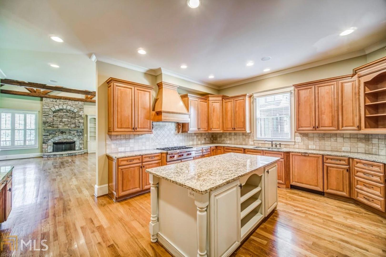 Enclave At Sope Creek - Residential