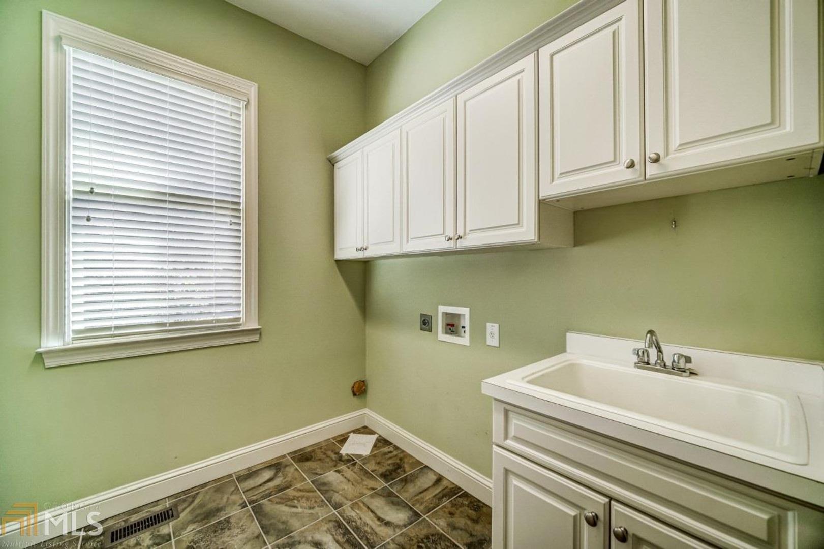 Enclave At Sope Creek - Residential