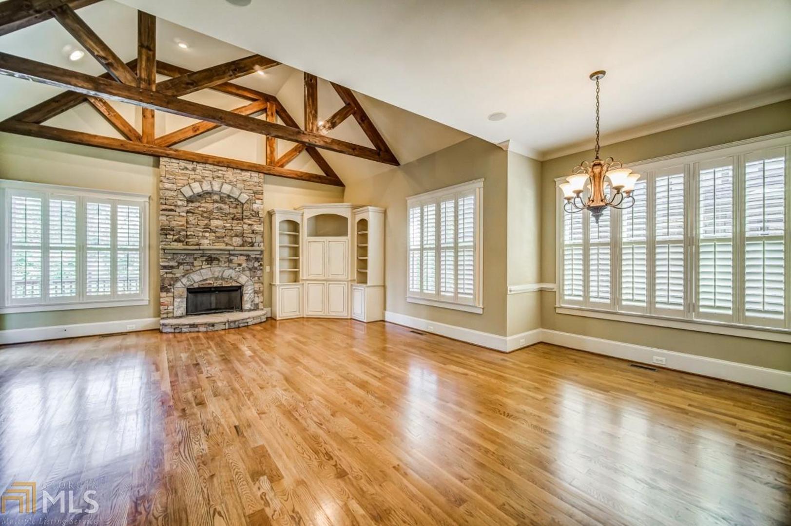 Enclave At Sope Creek - Residential