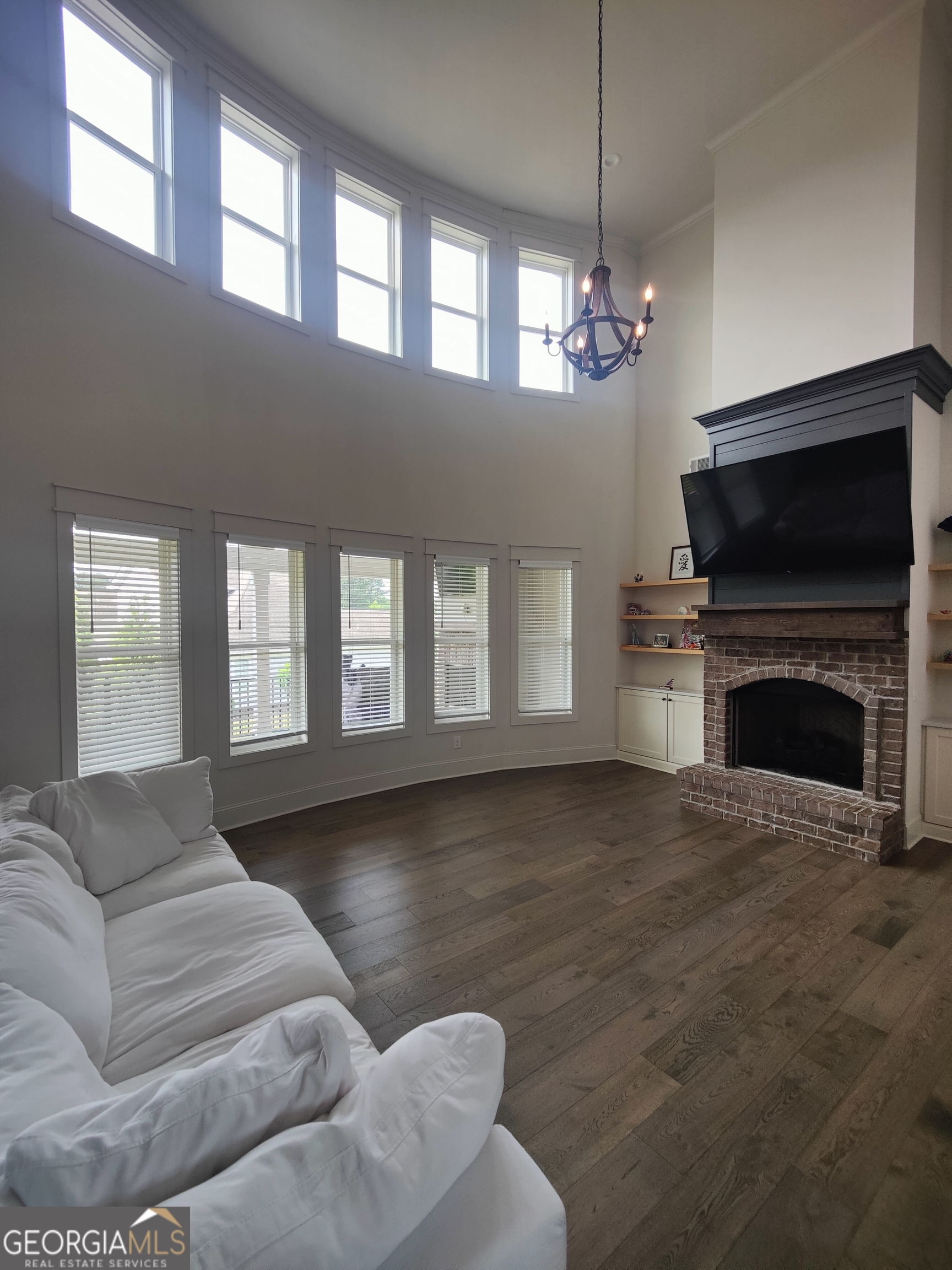312 Archway LN