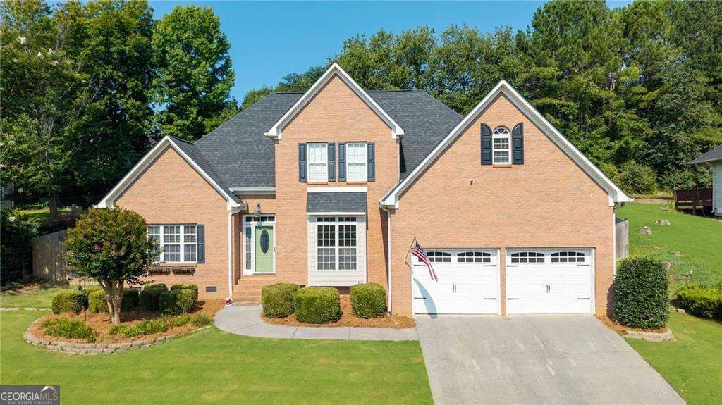 114 Towne Lake Drive NE