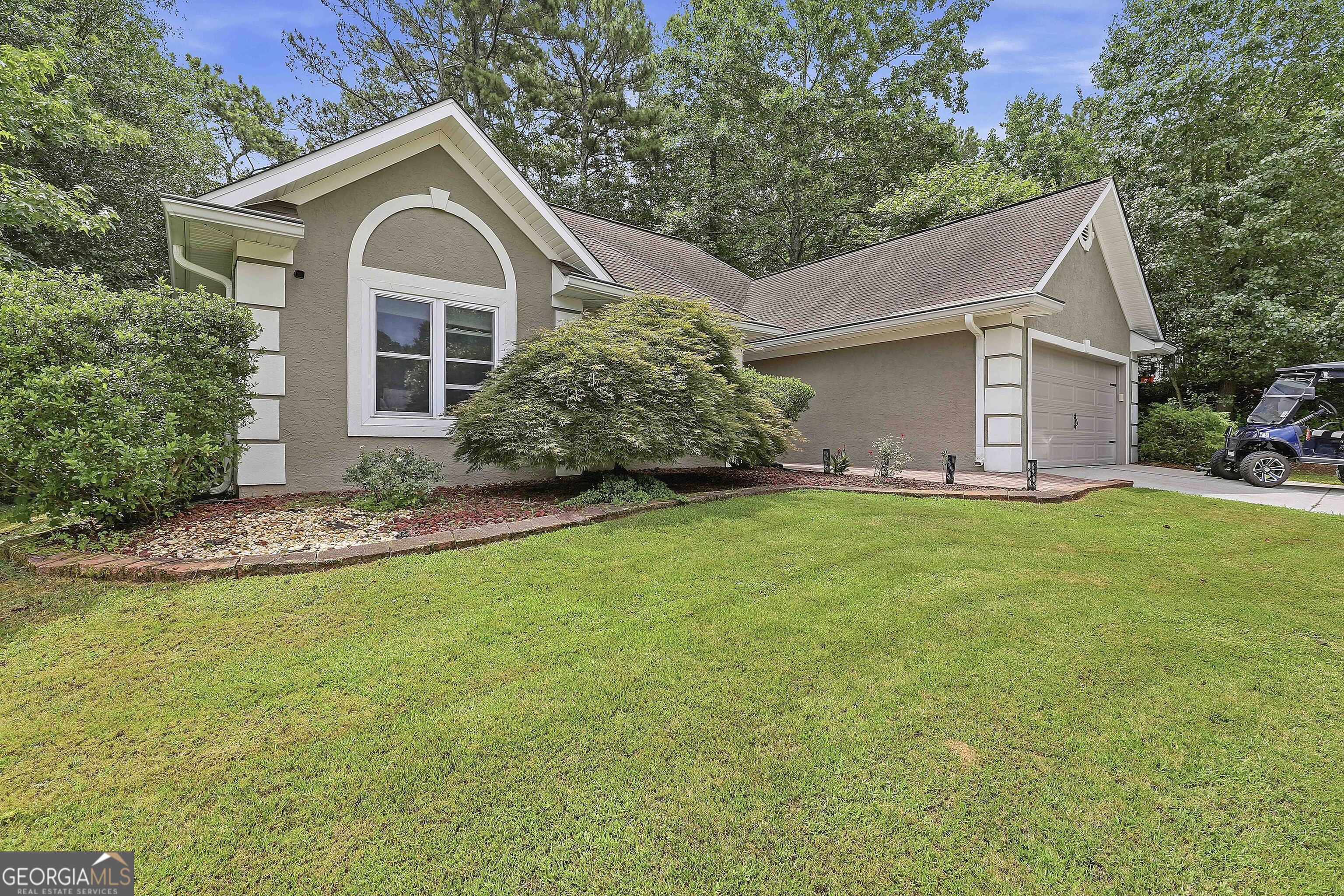 102 Belvedere LN