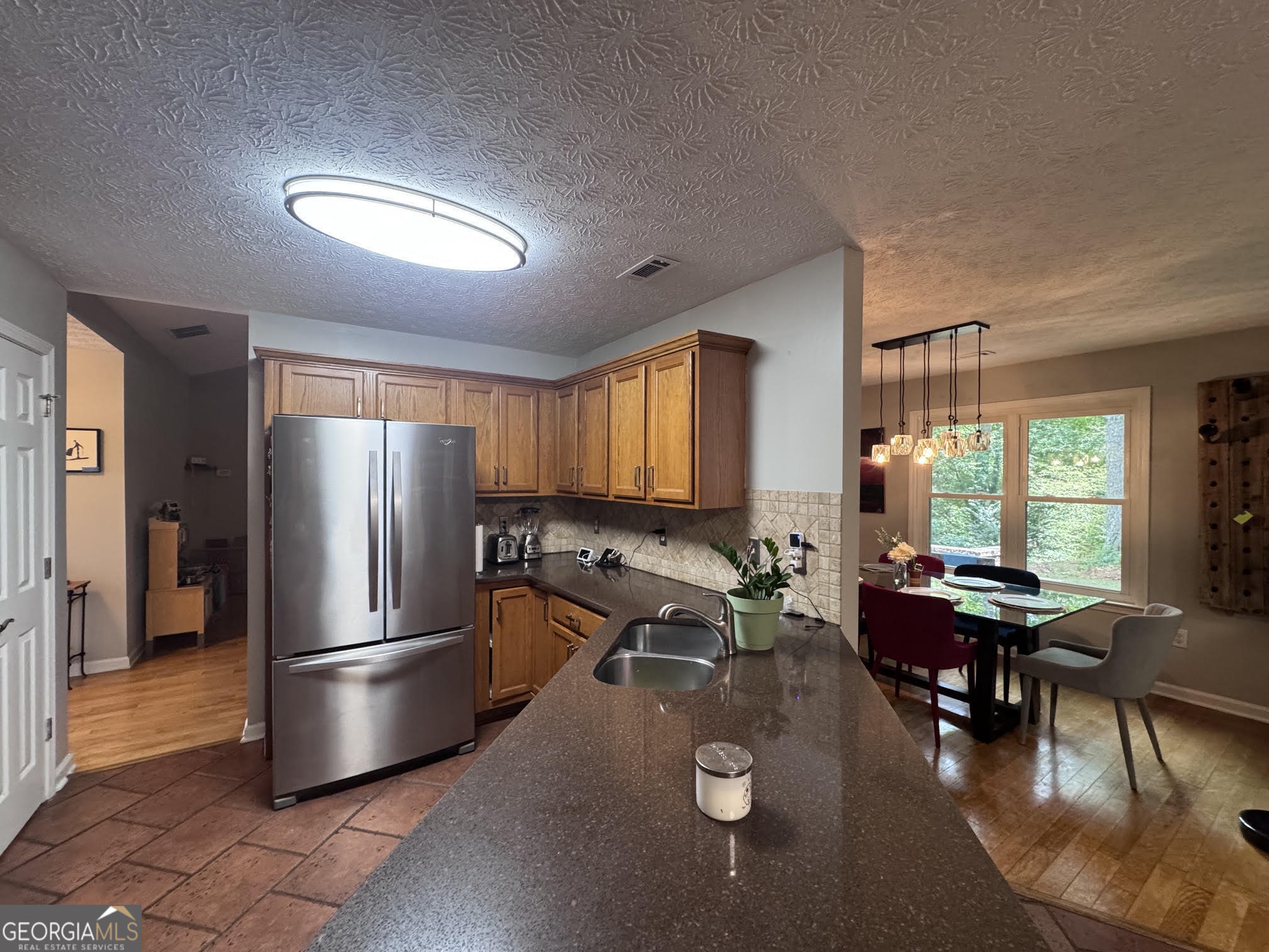 102 Belvedere LN