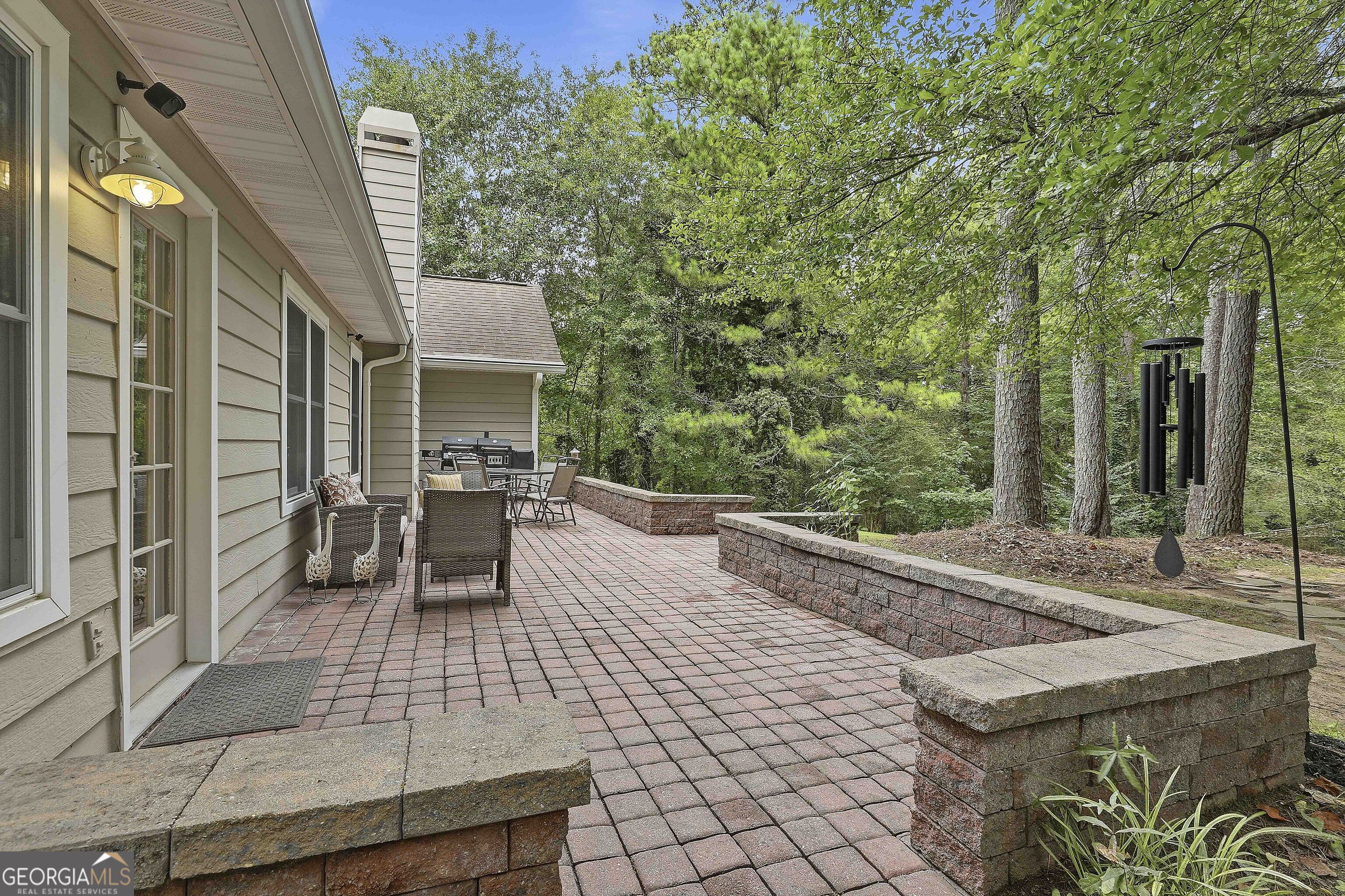 102 Belvedere LN
