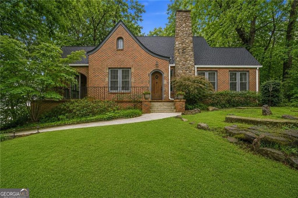 Photo of 1431 Cornell Road NE, Atlanta, GA 30306 (MLS # 10770404)