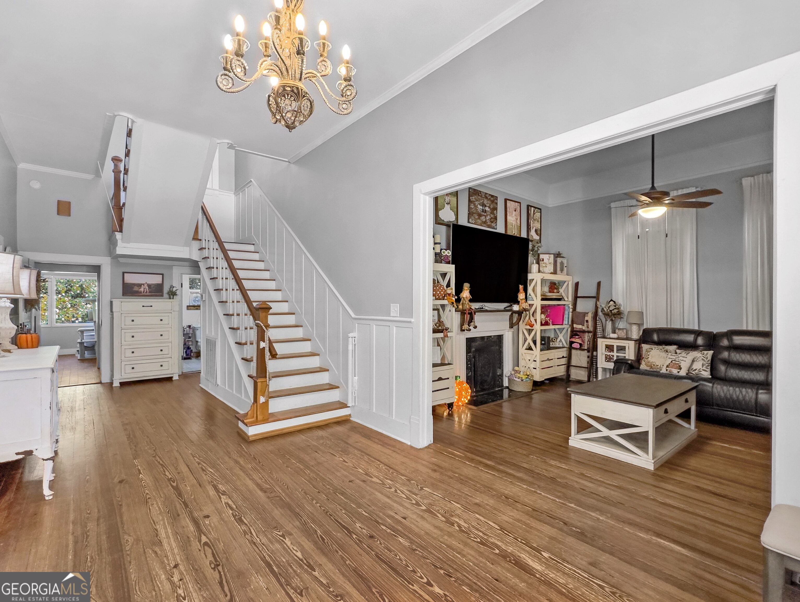 225 N Indian Springs DR